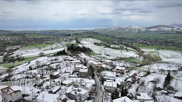 Kocadağ Yaylası'nda ilkbahar ve kış renkleri hakim oldu