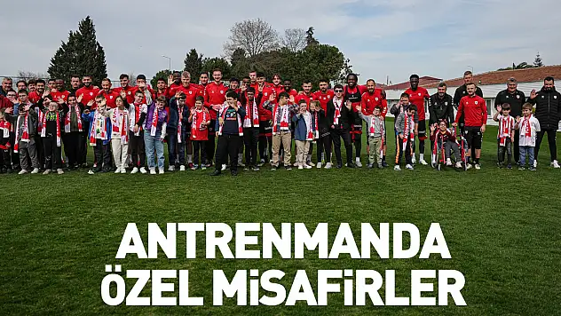 Antrenmanda özel misafirler, neşeli anlar