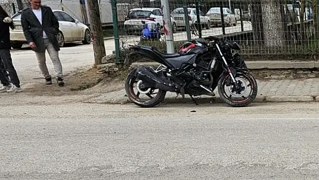 ATV ile motosiklet çarpıştı