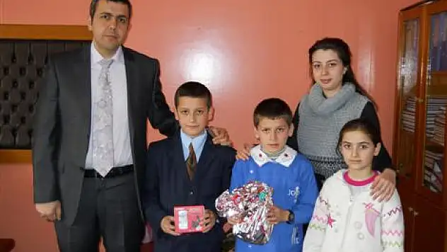 Öğrencilere Okuma yazma alışkanlığı kazandırılıyor