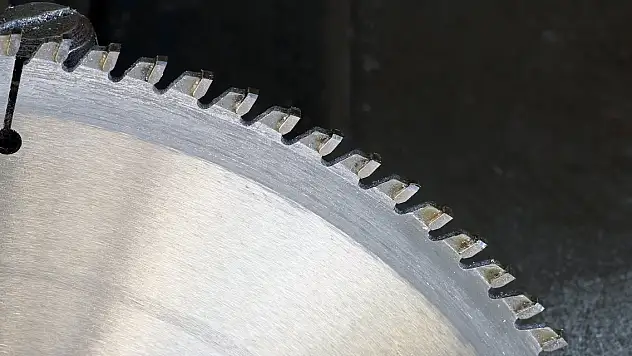 Şerit Testereler ve Daire Testereler Arasındaki Farklar Nelerdir?