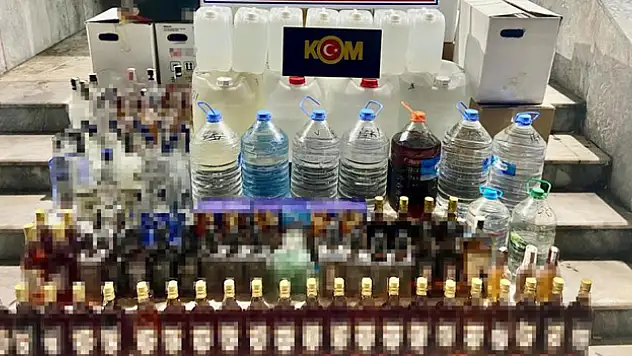 Kaçak içki ve cinsel içerikli hap operasyonu