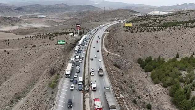 Araç yoğunluğu zirve yaptı
