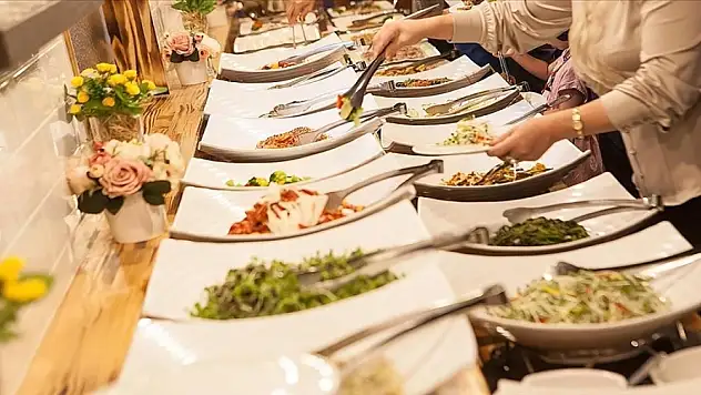 'Her şey dahil sistemi israfa neden olmasın' çağrısı