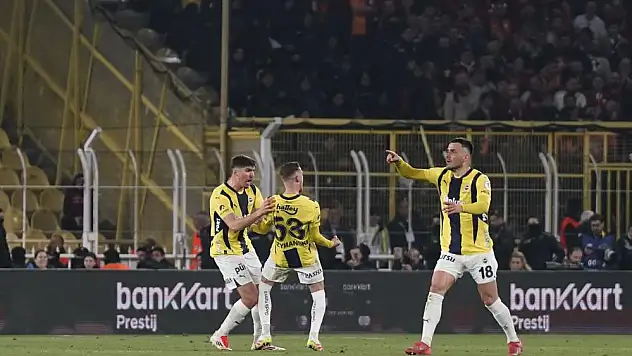 Sebastian Szymanski, 7. golünü attı