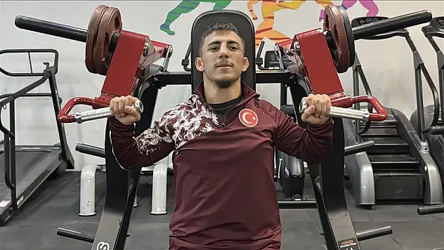 Milli güreşçi  olimpiyat için çalışıyor