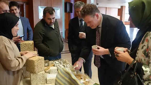 Kenevirde Güncel Yaklaşımlar Çalıştayı