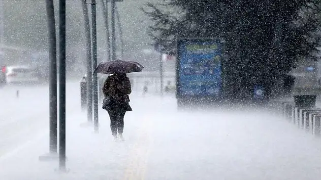 Meteorolojiden Ankara için gök gürültülü sağanak uyarısı