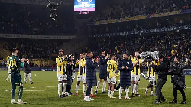 Fenerbahçe, puan farını 3'e indirdi