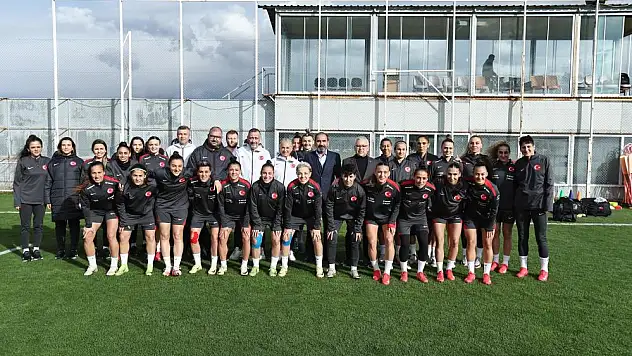 Kadın A Milli Takım, Sivas'ta hazırlıklara başladı