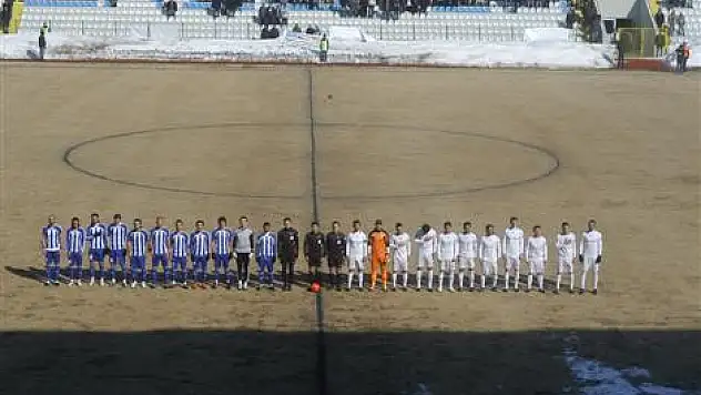 Çarşambaspor'da Yaprak Dökümü