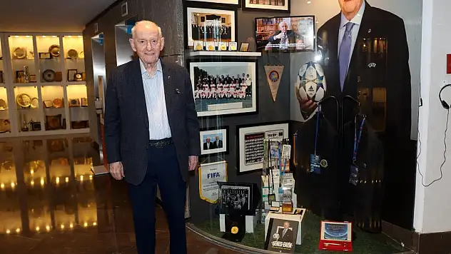 TFF Müzesi'nde Şenes Erzik Köşesi açıldı