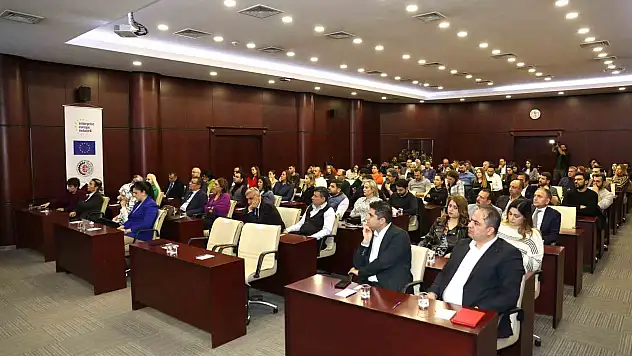 Kurumsal Sürdürülebilirlik Raporlaması GTO'da konuşuldu