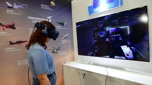 Öğrenciler, iş dünyasıyla buluşuyor