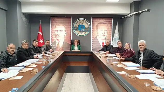 MHP ve Yeniden Refah Partisi, CHP'nin adayını destekledi