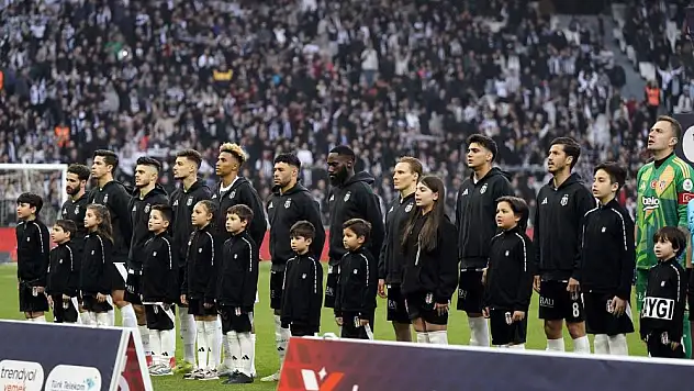 Beşiktaş şaşkınlık yaratmaya devam ediyor