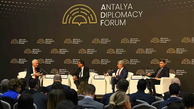 Antalya'da zorunlu göç masaya yatırıldı: