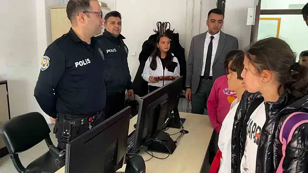 polis teşkilatına anlamlı ziyaret