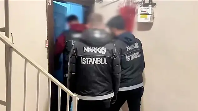 880 kilogram uyuşturucu ele geçirildi