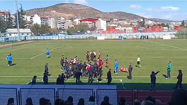 Amatör maçta ortalık karıştı!
