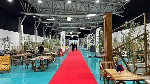 Mobilya fuarı açıldı