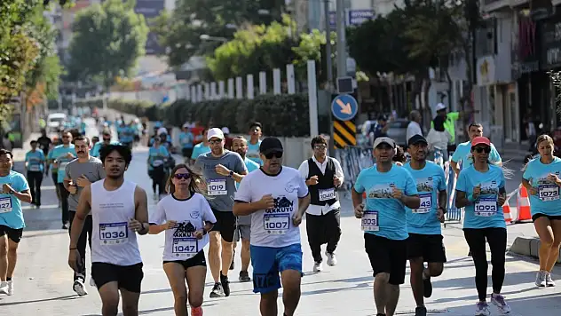 592 sporcu Şehit Ömer Halisdemir için koşacak