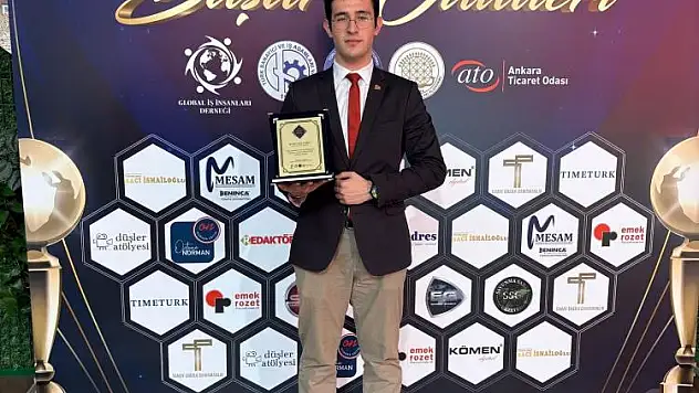 ATO Meclis Salonu'nda birçok iş insanına ödül verildi