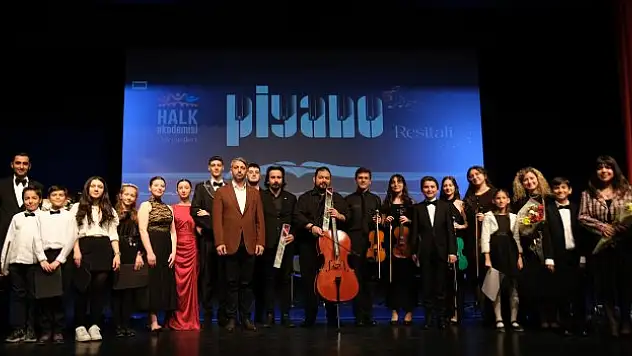 Öğrenciler şsiz bir müzik ziyafeti sundular