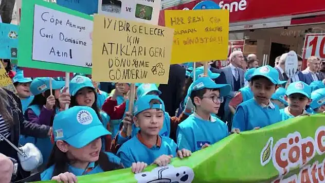 Geri dönüşüm atıkları evlerden toplanıyor