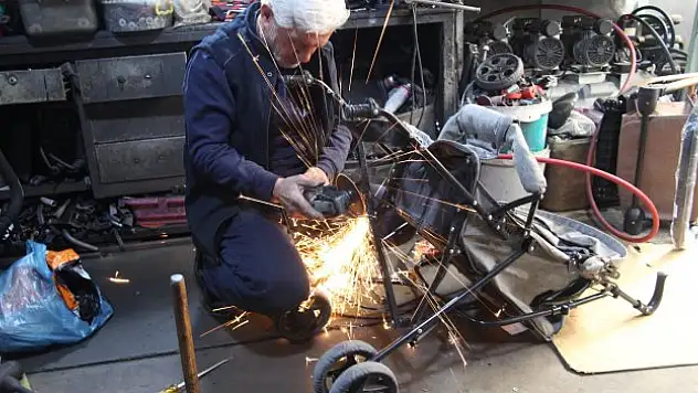 'Tavsiye ile bebek arabası tamiri yapmaya başladım'