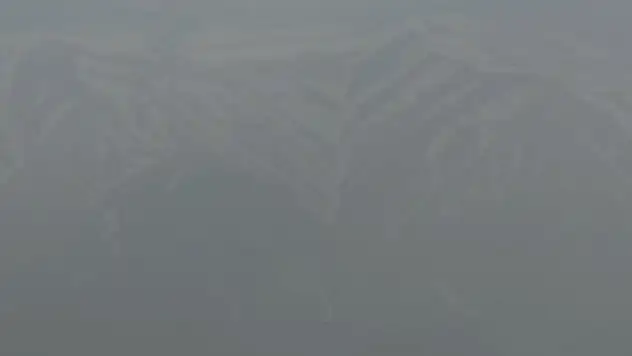 Cilo Dağları, toz bulutundan kaybolmuş durumda