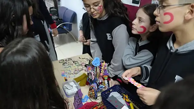 3 yıldır sosyal sorumluluk projeleri yapıyor