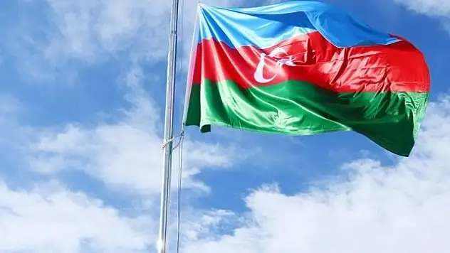 Azerbaycan ve Türkiye bayraklarının yakılmasına tepki