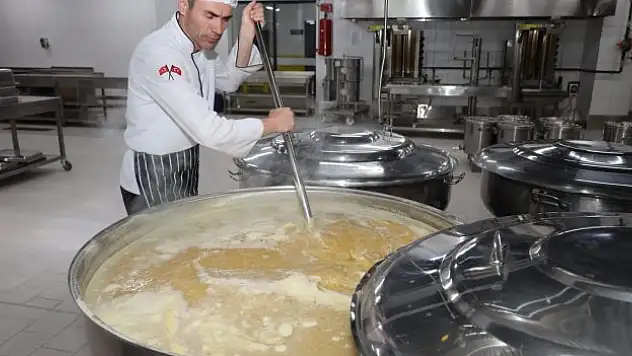 2 saat içinde 20 bin çorba ulaştırıldı