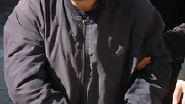 Polisi görünce 1. Kattan atladı