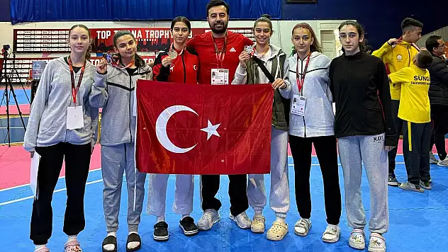 Arnavutluk'ta büyük başarı