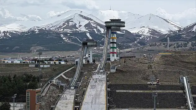 Türkiye'nin tek kayakla atlama kuleleri yenileniyor