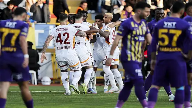 Lider Galatasaray 5. vitese taktı