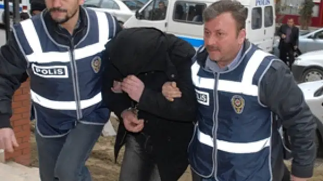 Hırsızları Ayakkabı İzi Yakalattı