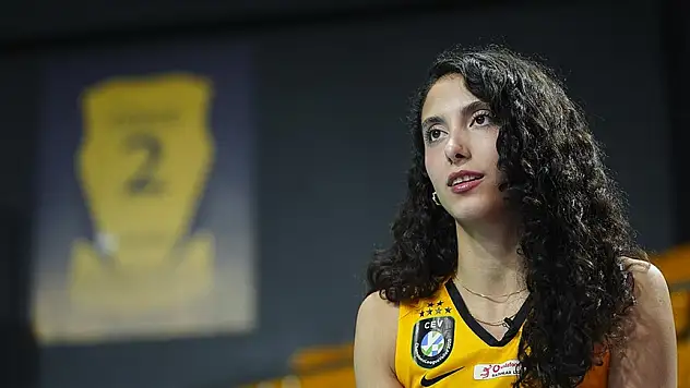 Deniz Uyanık'ın hayali, sezonu Avrupa'nın zirvesinde tamamlamak