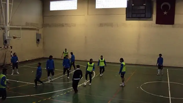 Çarşambaspor 'salonda' çalıştı!...