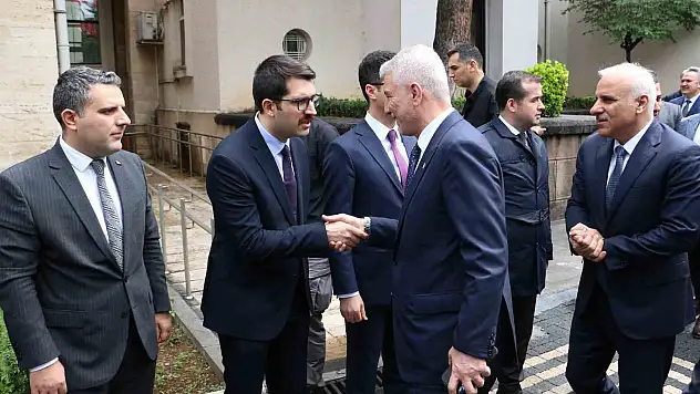 Bolat Diyarbakır'da bir takım ziyaretlerde bulundu