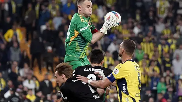 Mert Günok: 'Avrupa Ligi'ne gitme yolunda önemli bir galibiyet oldu'