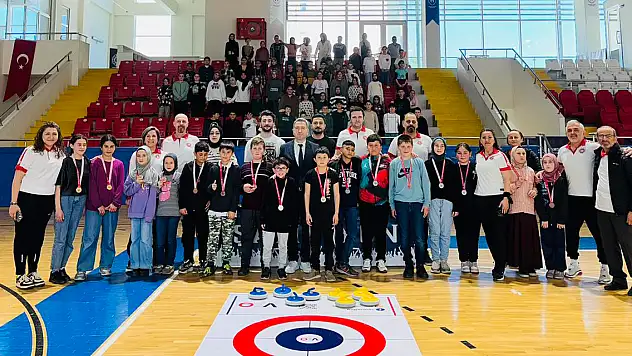 Floor Curling Turnuvası'na büyük ilgi