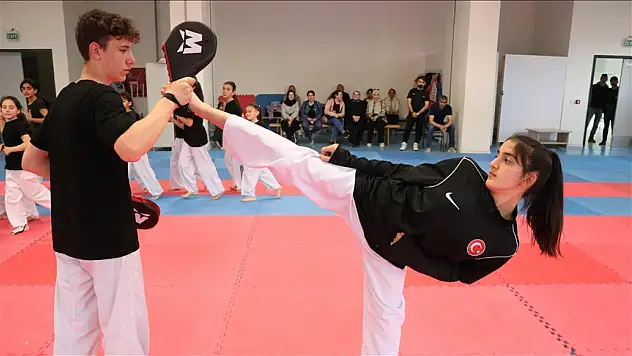 Milli tekvandocu Berfin Avcı'nın hedefi dünya şampiyonluğu