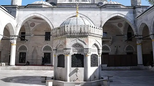 'Kuş sebilleri' yüzyıllardır camileri süslüyor