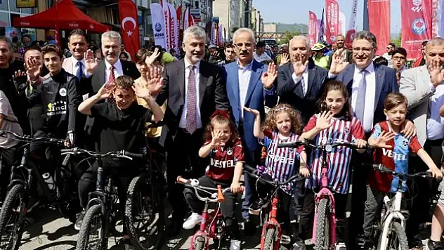 Uraloğlu Bisiklet Yarışlarının startını verdi