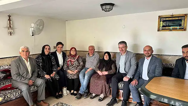 AK Parti üyesine Anneler Günü sürprizi