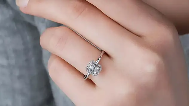 Hayallerinizdeki Tektaş Yüzük Seçimi: Pırlanta Özellikleri