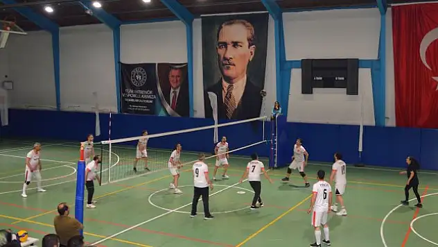 Voleybol Halk Turnuvası start verdi